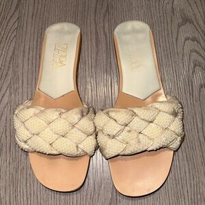 Zara flat